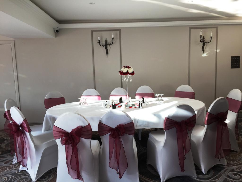The Royal Chace Hotel Enfield Ngoại thất bức ảnh